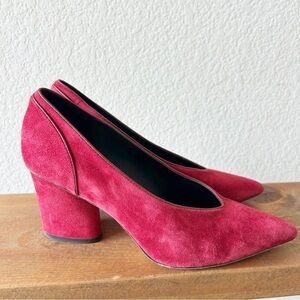 Donald Pliner Glenn Suede Heels Berry Red Size 9.5
